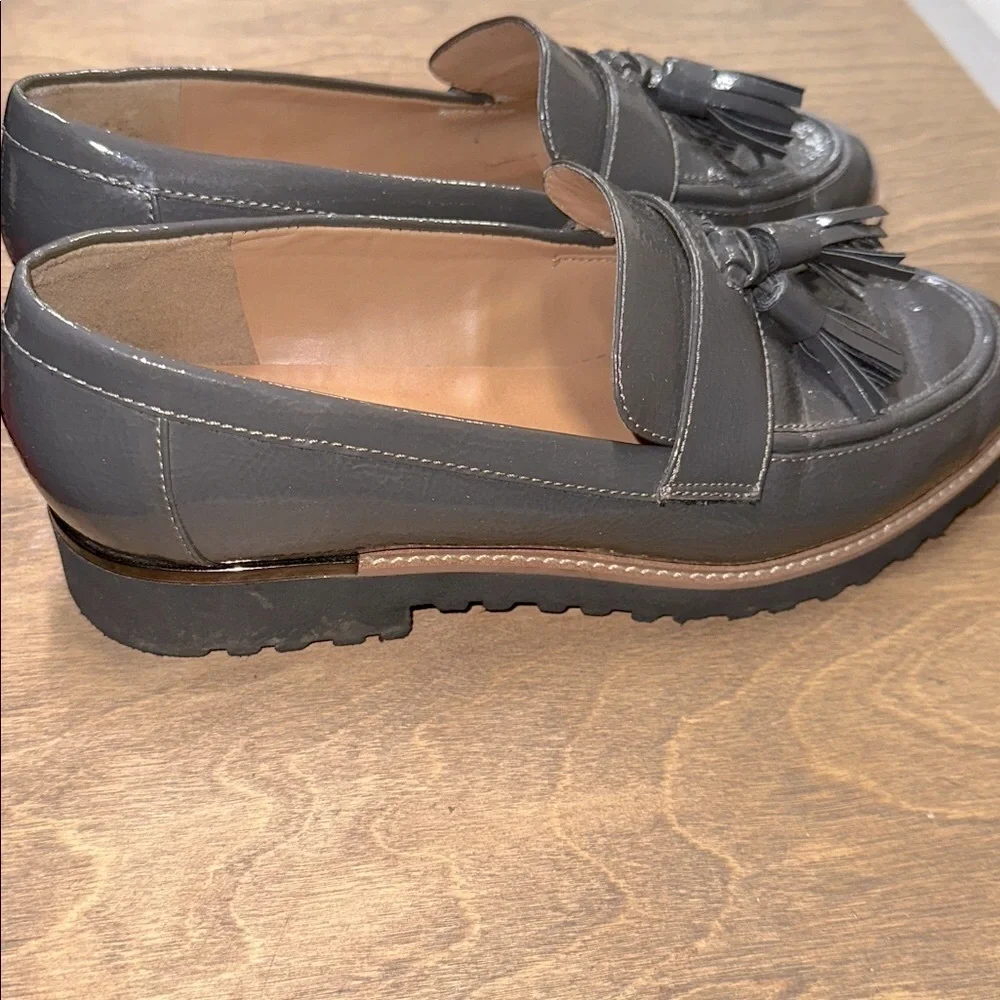 Franco Sarto Glossy Tassel Loafers size 9